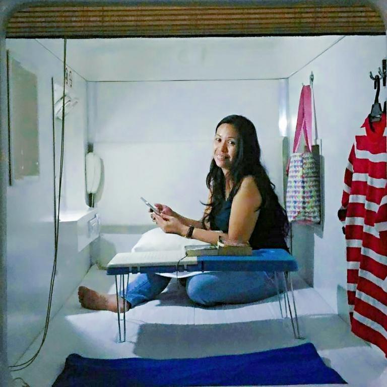 Ufo Capsule Hotel Куала Лумпур Екстериор снимка